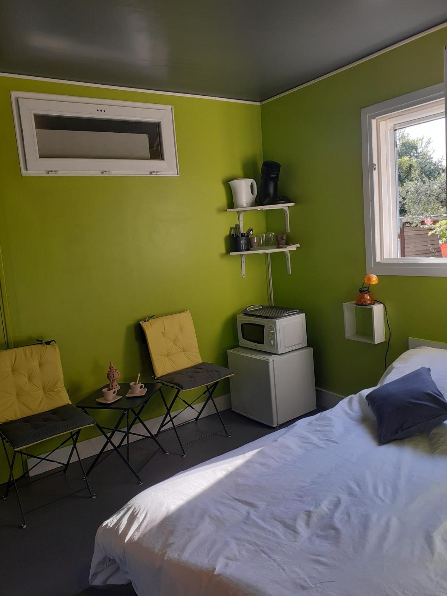 Location Saisonniere Avec Piscine Et Terrasse Au Pied Du Luberon Ξενοδοχείο Lauris Εξωτερικό φωτογραφία
